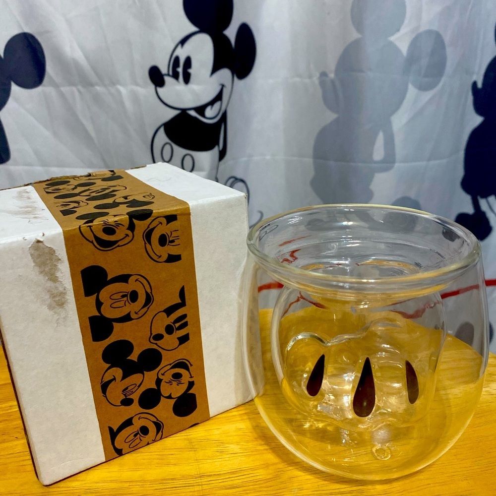 Disney's Mickey Mouse Gloved Hand Double Layer Glass *** Collectors Edition!